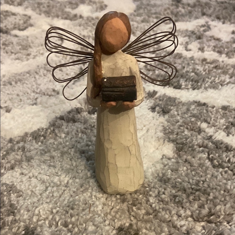 Willow Tree Angel of giving